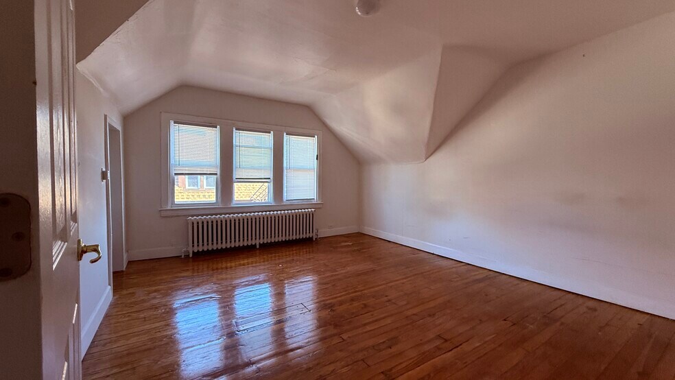 More Photos Of 211 S Easton Rd, Glenside Storefront Retail Residential For Sale