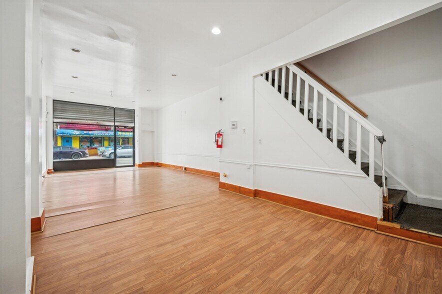 More Photos Of 2838 N 22nd St, Philadelphia General Retail For Sale