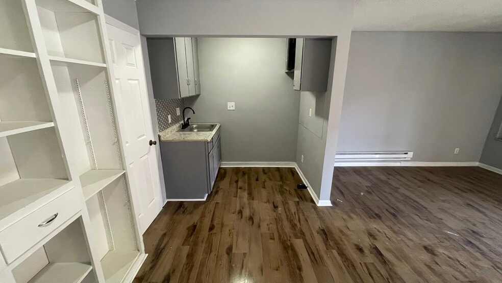 More Photos Of 10400 Whittier St, Detroit Apartments For Sale