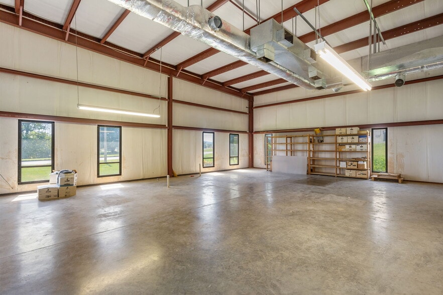 More Photos Of 13963 Timber Way, Timberville Office For Lease