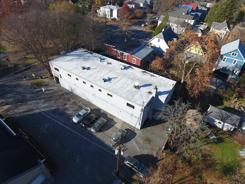 More Photos Of 511-513 N Cayuga St, Ithaca Flex For Sale