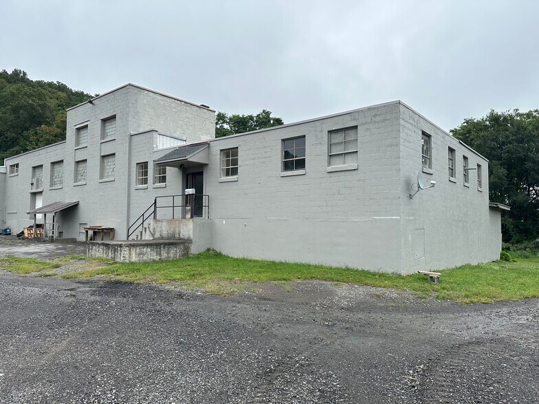 Primary Photo Of 1500 Jamesville Ave, Syracuse Service For Lease