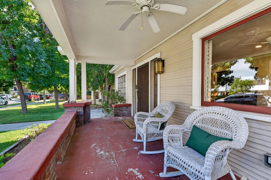 More Photos Of 119 S Adams St, Glendale Multifamily For Sale