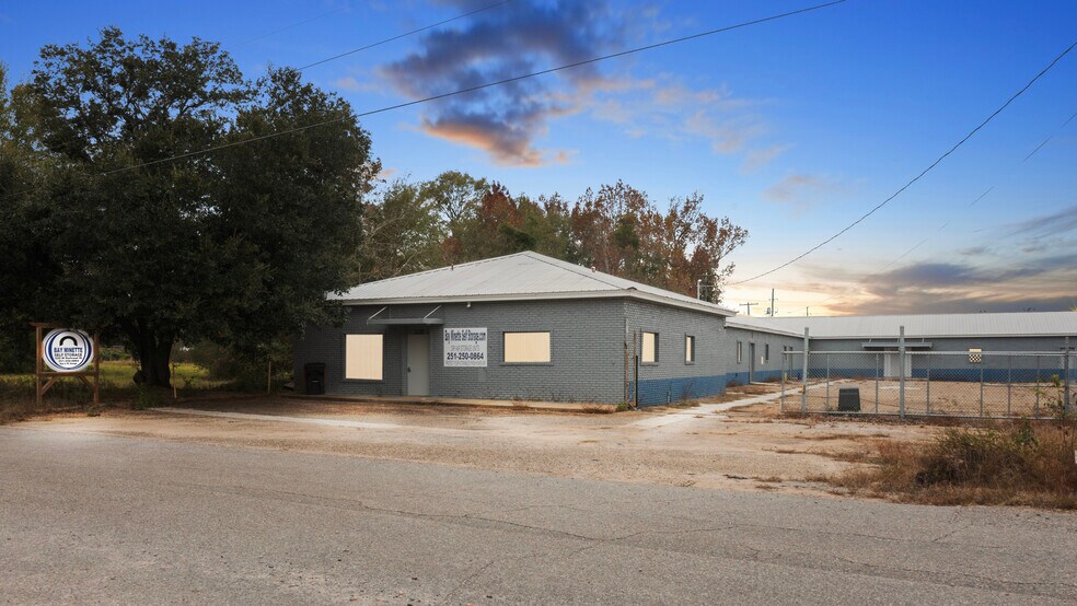 Primary Photo Of 620 W Railroad St, Bay Minette Self Storage For Sale