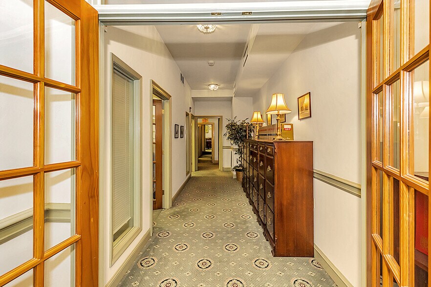 More Photos Of 303 Chestnut St, Philadelphia Office Residential For Sale