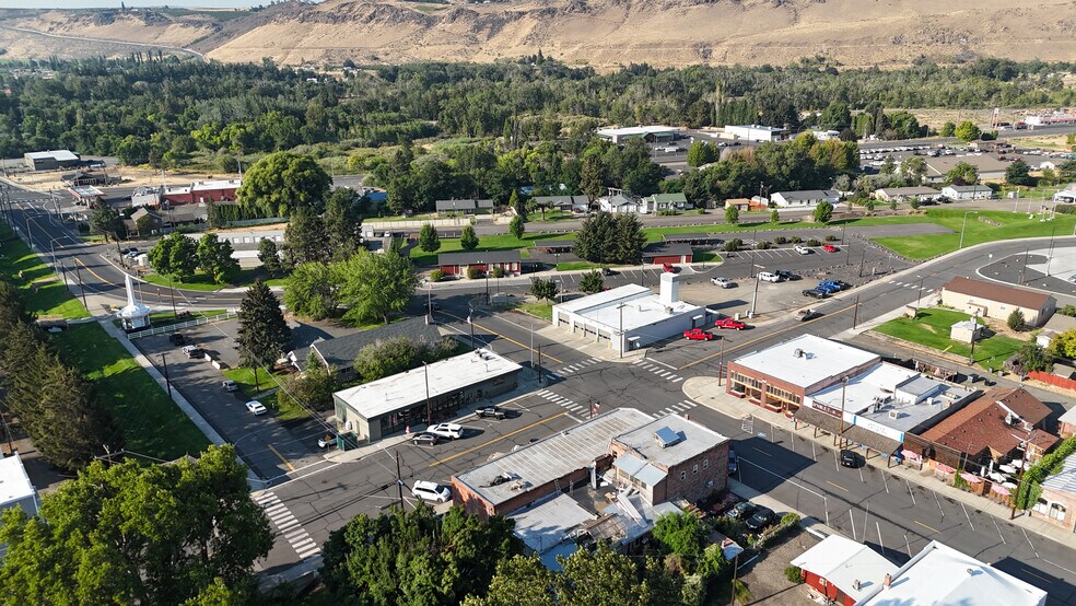 More Photos Of 21 Second St, Naches General Retail For Sale