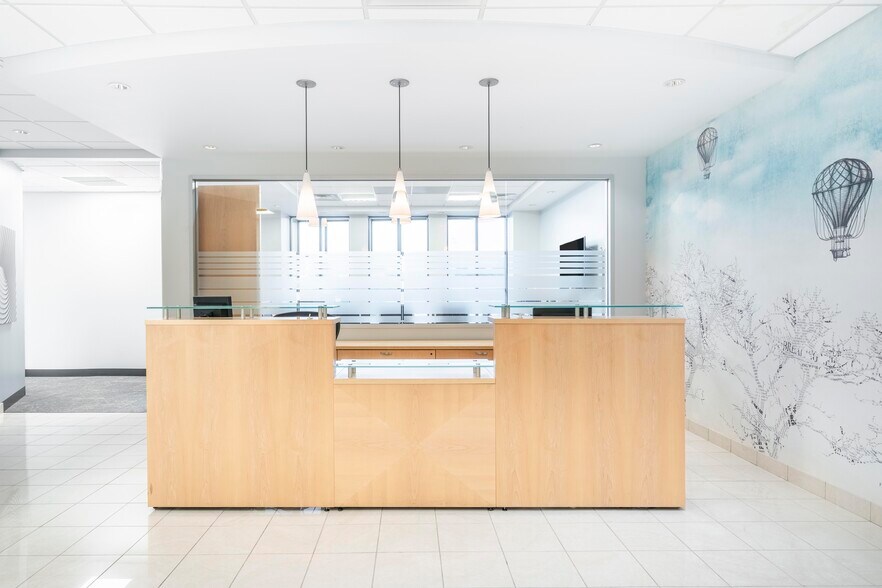 More Photos Of 495 Grand Blvd, Miramar Beach Coworking Space