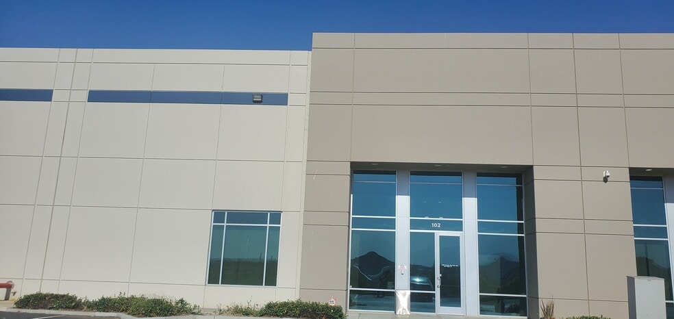 More Photos Of 2195 Britannia Blvd, San Diego Distribution For Lease