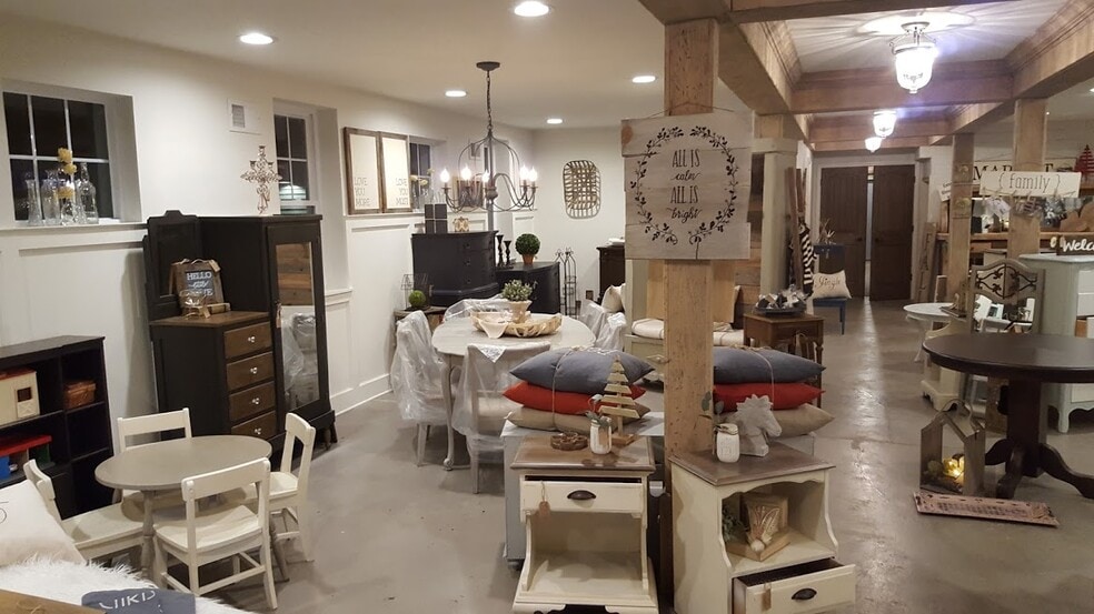 More Photos Of 204 Country Commons Rd, Trout Valley Lodge Meeting Hall For Sale