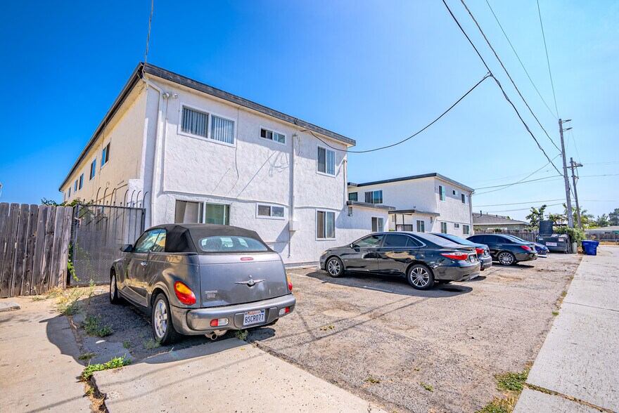 More Photos Of 725-727 Boulevard Ave, Imperial Beach Apartments For Sale