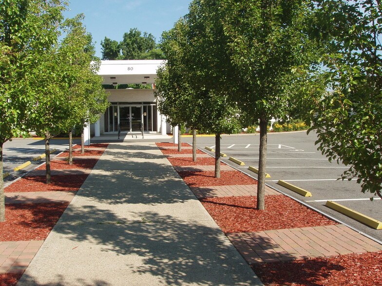 More Photos Of 80 Congress St, Springfield Medical For Sale