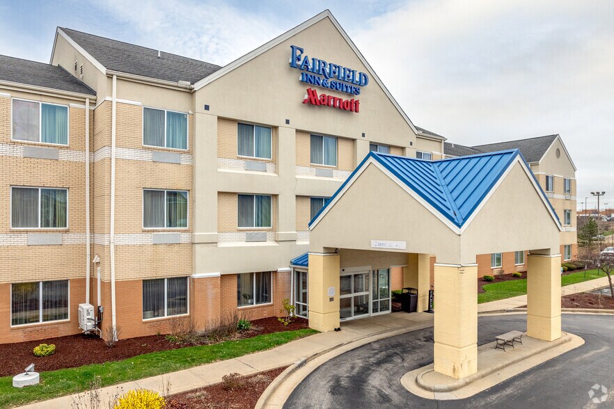 More Photos Of 9783 State Route 14, Streetsboro Hotel For Sale