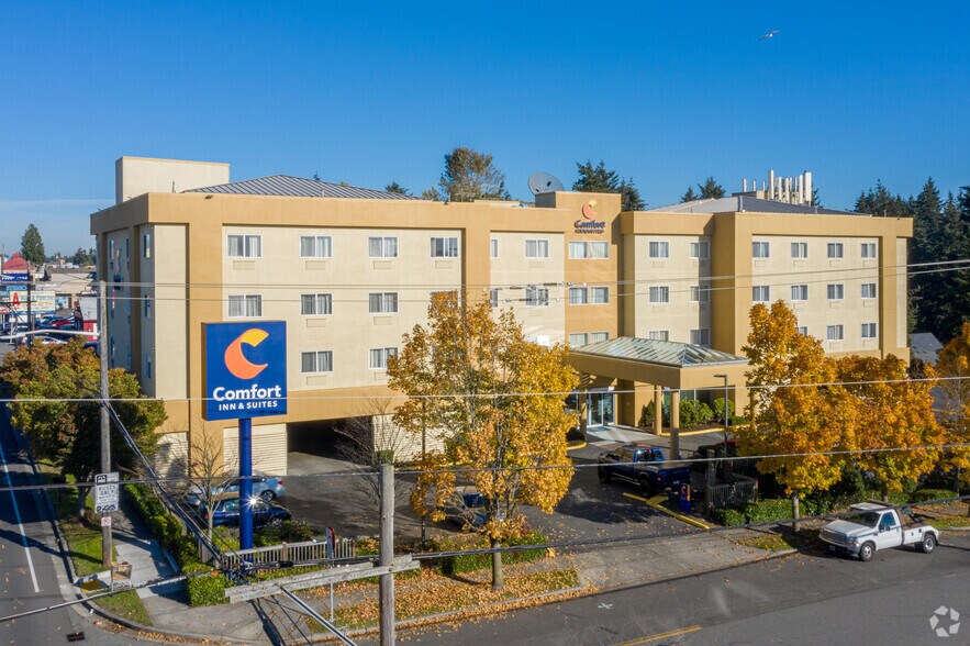 More Photos Of 13700 Aurora Ave N, Seattle Hotel For Sale