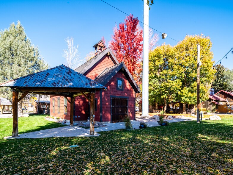 More Photos Of 237 S 7400 E, Huntsville Freestanding For Sale