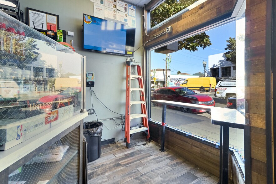 More Photos Of 3715 International Blvd, Oakland Convenience Store For Sale