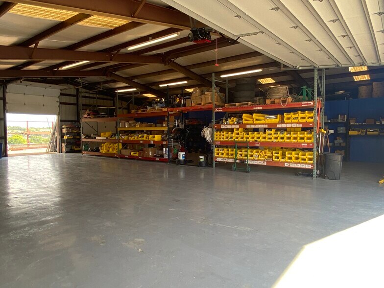 More Photos Of 6631 Topper Run, San Antonio Warehouse For Sale