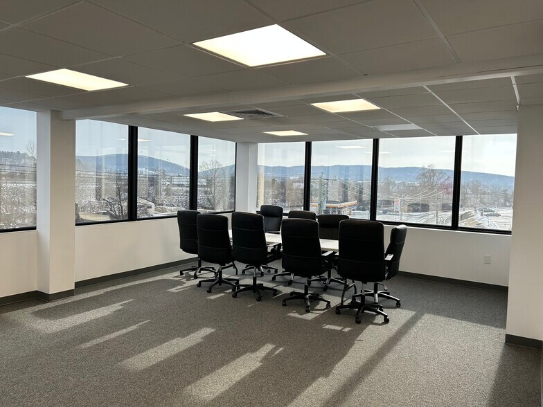 More Photos Of 11 Lake Avenue Ext, Danbury Office For Lease