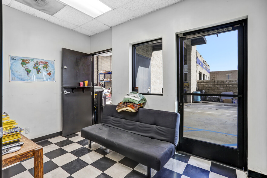 More Photos Of 19821 Valley Blvd, Walnut Auto Repair For Sale