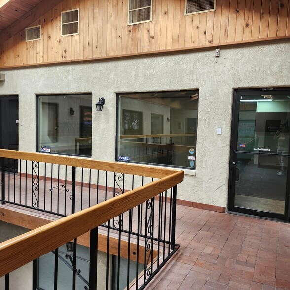 More Photos Of 30 Acoma Blvd S, Lake Havasu City Office For Lease