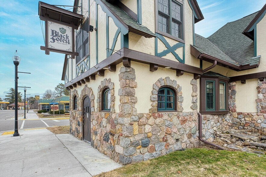 More Photos Of 1765 Superior St, Three Lakes General Retail For Sale