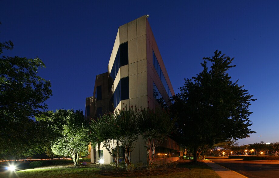 More Photos Of 3500 Eastern Blvd, Montgomery Office For Lease