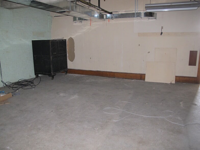 More Photos Of 99 Main St, Waterville Office For Sale