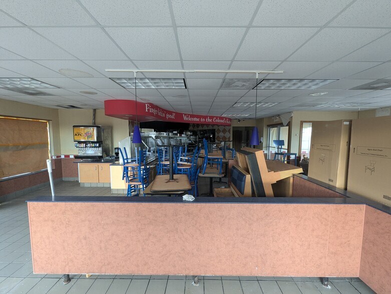 More Photos Of 3485 Court St, Pekin Fast Food For Sale