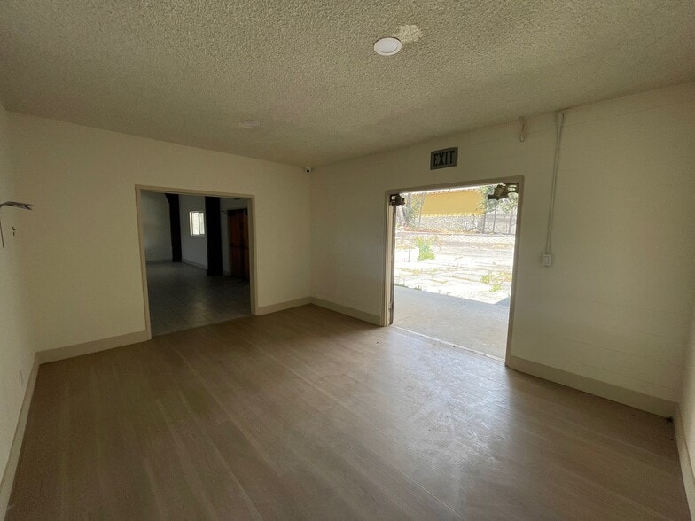 More Photos Of 7216 Valmont St, Tujunga Lodge Meeting Hall For Sale