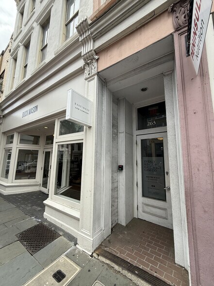 More Photos Of 263 King St, Charleston Office For Lease