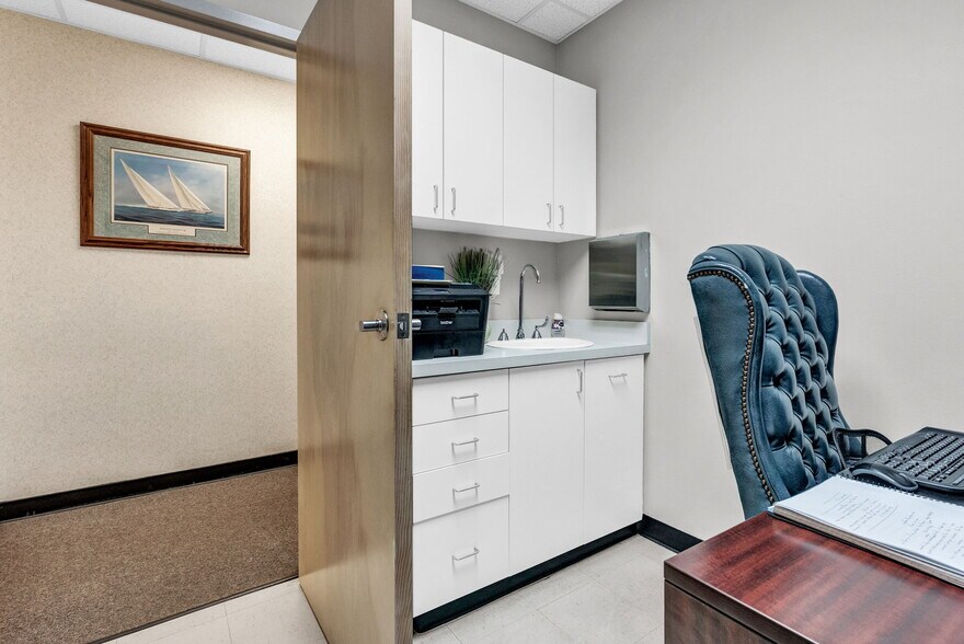 More Photos Of 4171 Marietta St, Powder Springs Medical For Lease