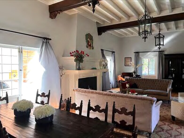 More Photos Of 624 Hilgard Ave, Los Angeles Apartments For Sale