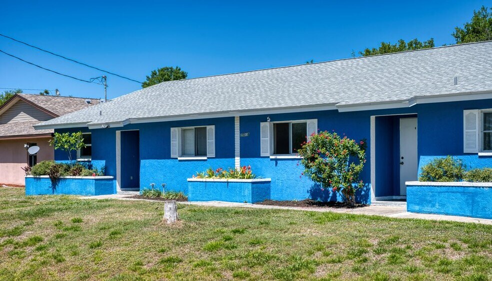 More Photos Of 25038 Harborview Rd, Port Charlotte Apartments For Sale