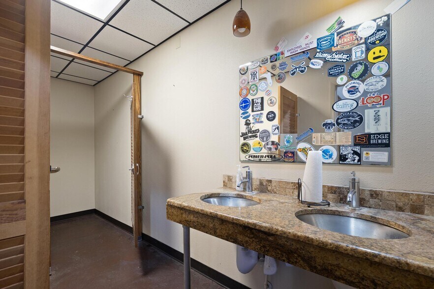 More Photos Of 325 E Lemon St, Tarpon Springs Warehouse For Sale