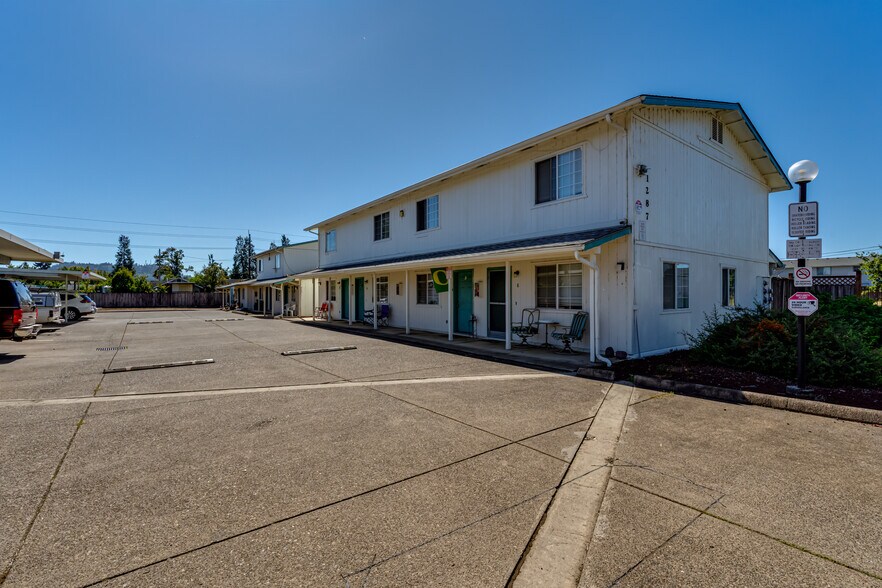 More Photos Of 1287 R St, Springfield Apartments For Sale