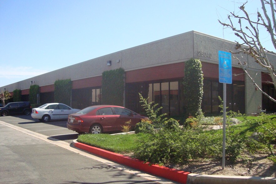 More Photos Of 25030-25040 Avenue Tibbitts, Valencia Warehouse For Lease