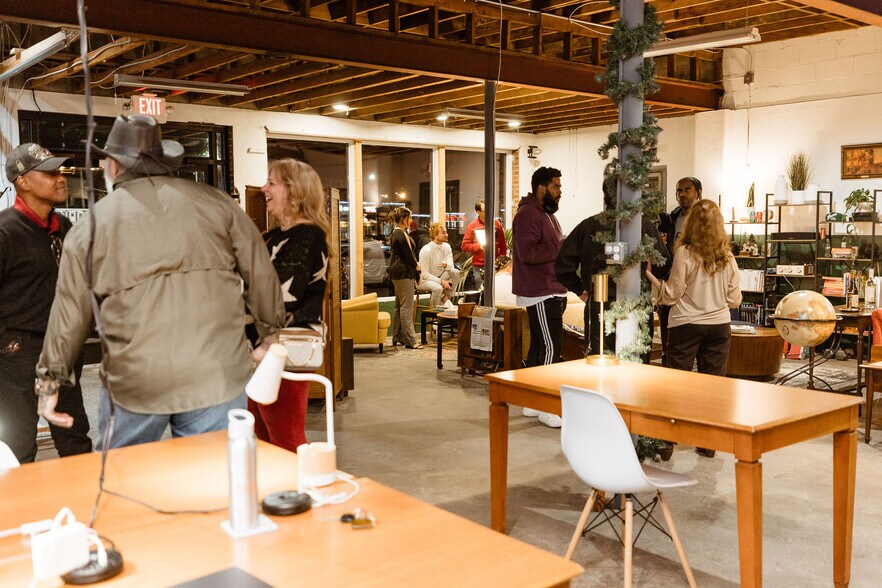 More Photos Of 2760 Broad St, Austell Loft Creative Space For Lease