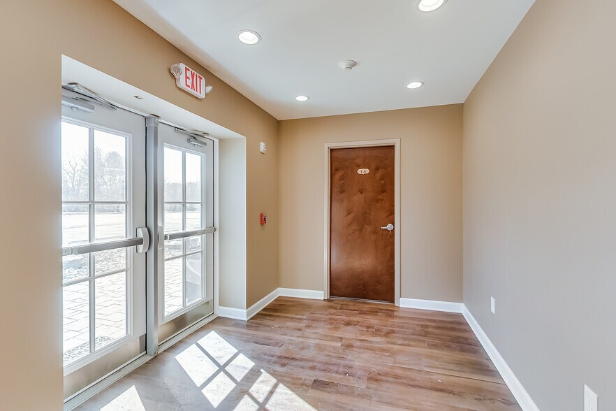 More Photos Of 5420 Olney Laytonsville Rd, Olney Auto Dealership For Lease