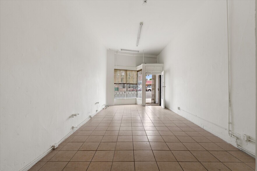 More Photos Of 10523 Long Beach Blvd, South Gate Storefront For Sale