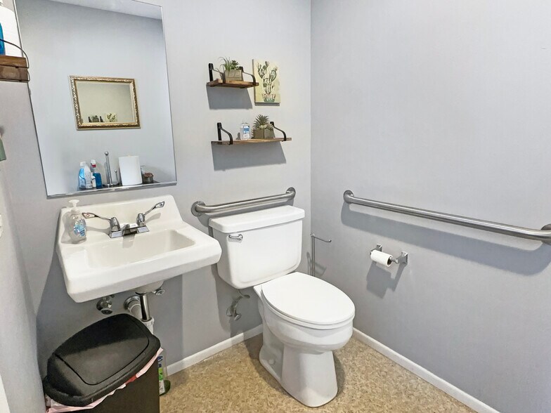 More Photos Of 30 W 1st St, Cortez Office Residential For Sale