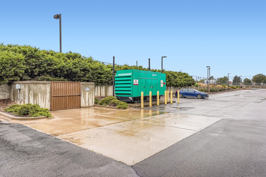 More Photos Of 13900 E Harvard Ave, Aurora Office For Sale