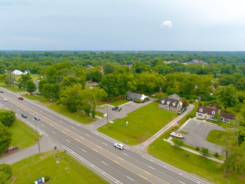 More Photos Of 1189 Nashville Pike, Gallatin Office For Sale