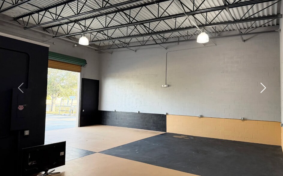 More Photos Of 3553 Azalea Ln, Micco Warehouse For Lease