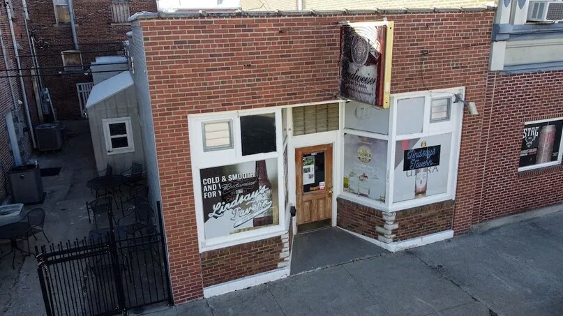 More Photos Of 111 W Adams St, Pittsfield Bar For Sale
