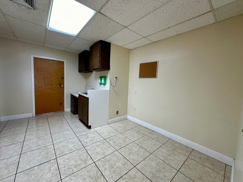 More Photos Of 1395 N Courtenay Pky, Merritt Island Medical For Sale