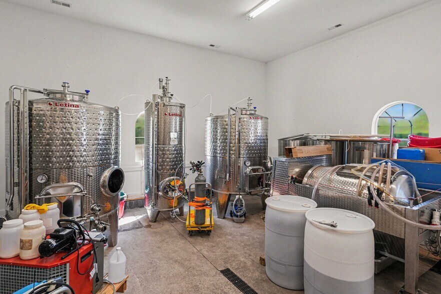 More Photos Of 495 Meadow Landing Ln, Caret Winery Vineyard For Sale