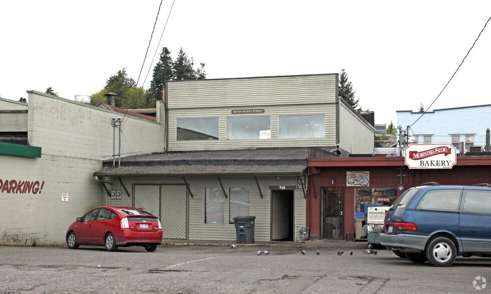 More Photos Of 713 Bay St, Port Orchard Storefront For Lease
