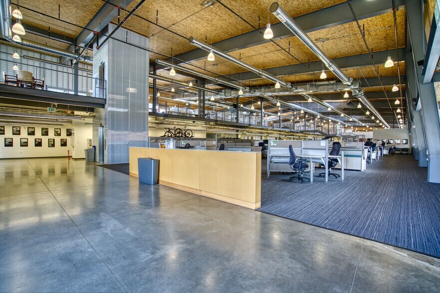 More Photos Of 101 S Taylor Ave, Louisville Warehouse For Lease