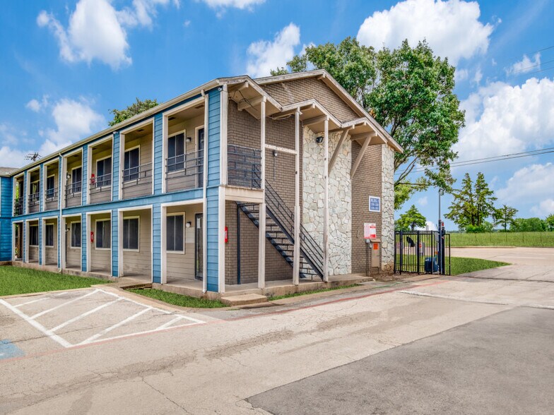 More Photos Of 911 W Wheatland Rd, Dallas Apartments For Sale