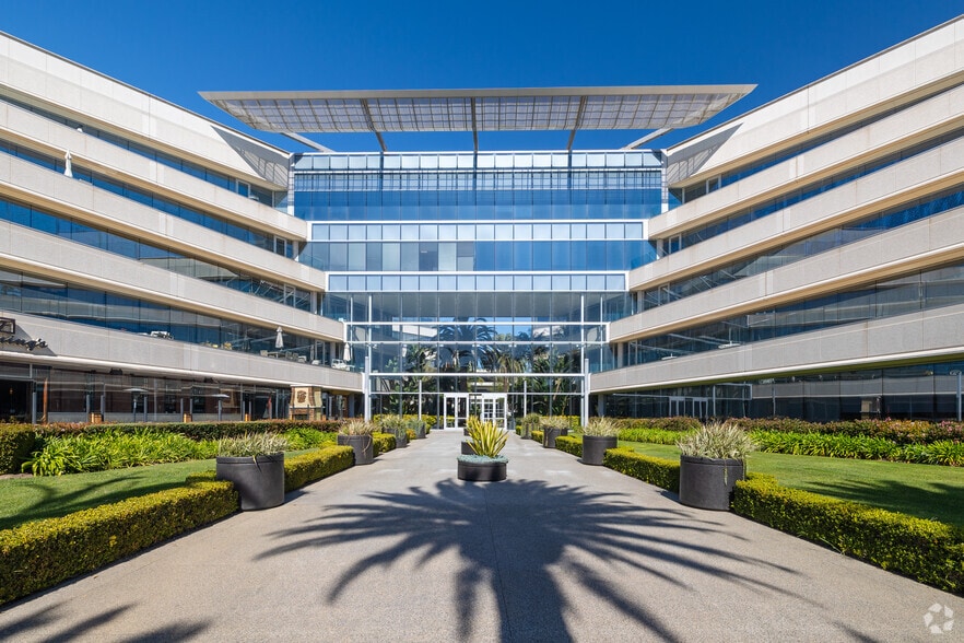More Photos Of 2301-2321 Rosecrans Ave, El Segundo Office For Lease