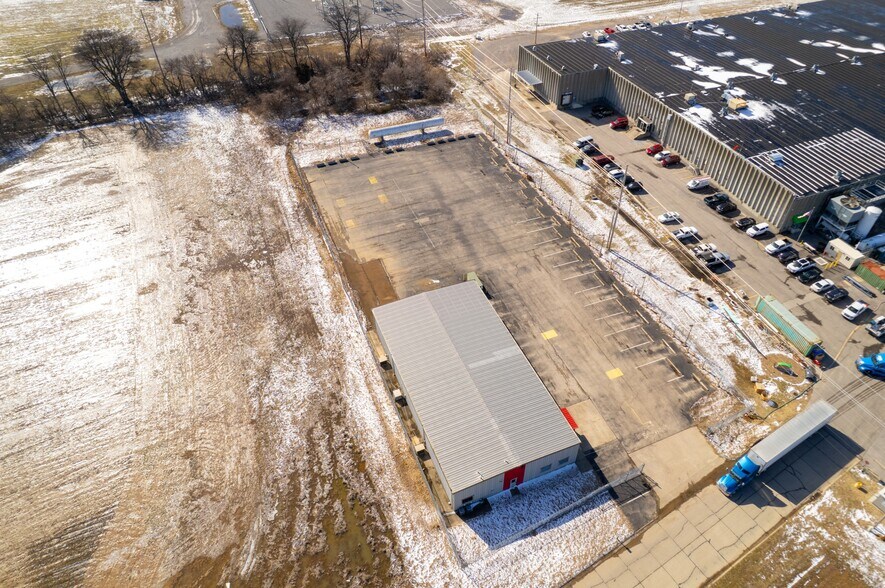 More Photos Of 275 Larcel Dr, Sikeston Flex For Lease